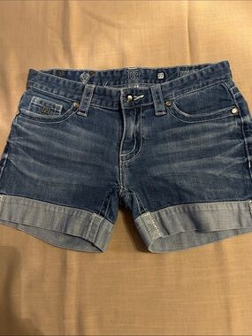 D9 Women’s Mid Wash Rolled Hem Denim Shorts